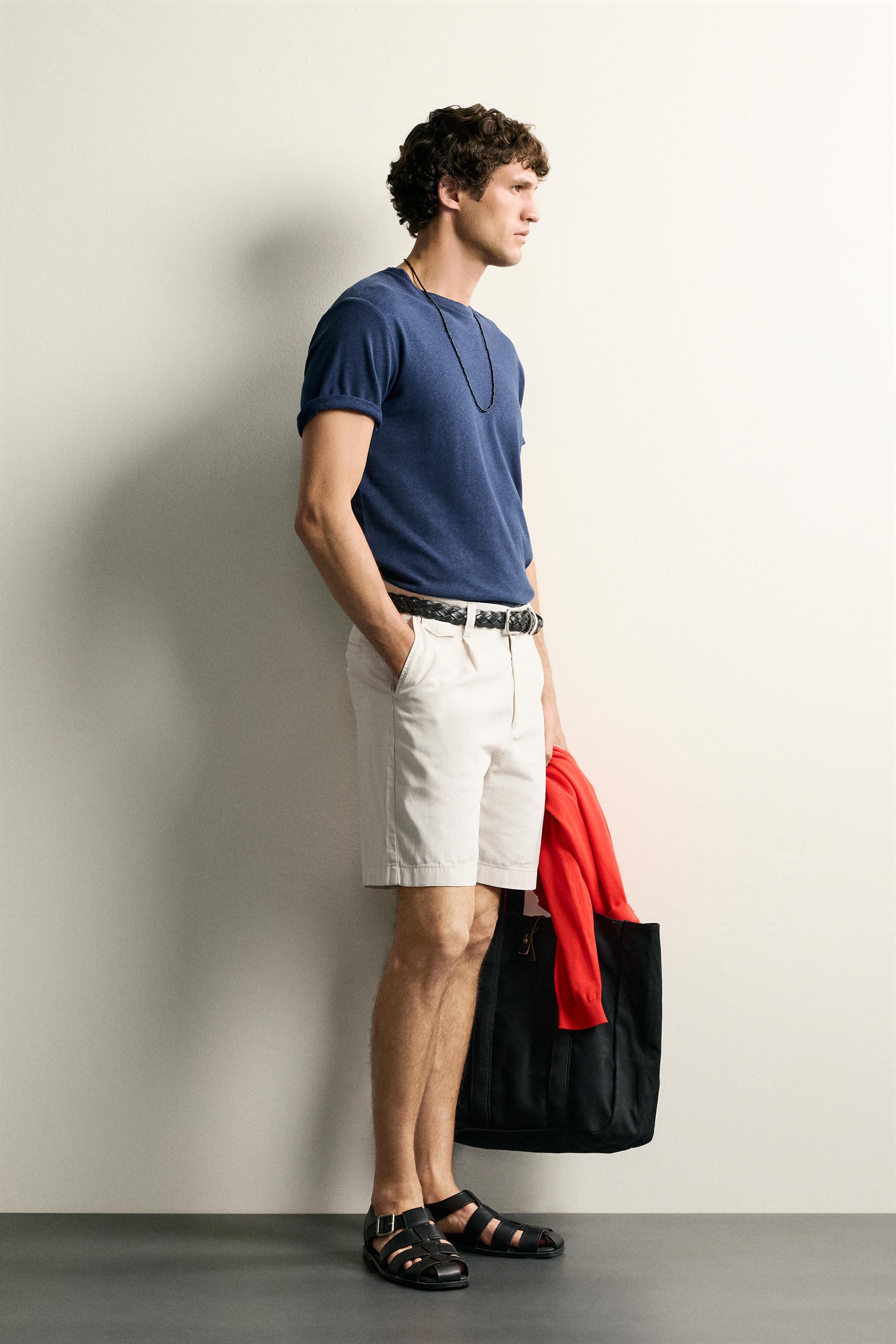 REGULAR FIT PLEATED SHORTS